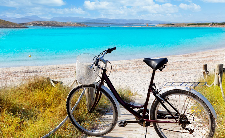 FORMENTERA BY BIKE, ON YOUR OWN